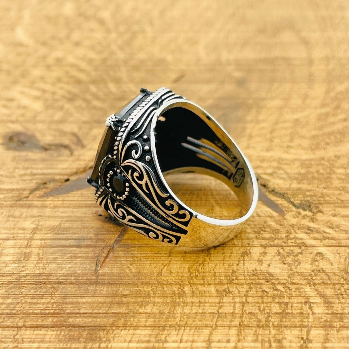 Black Zircon Stone Ring - TryAladdin