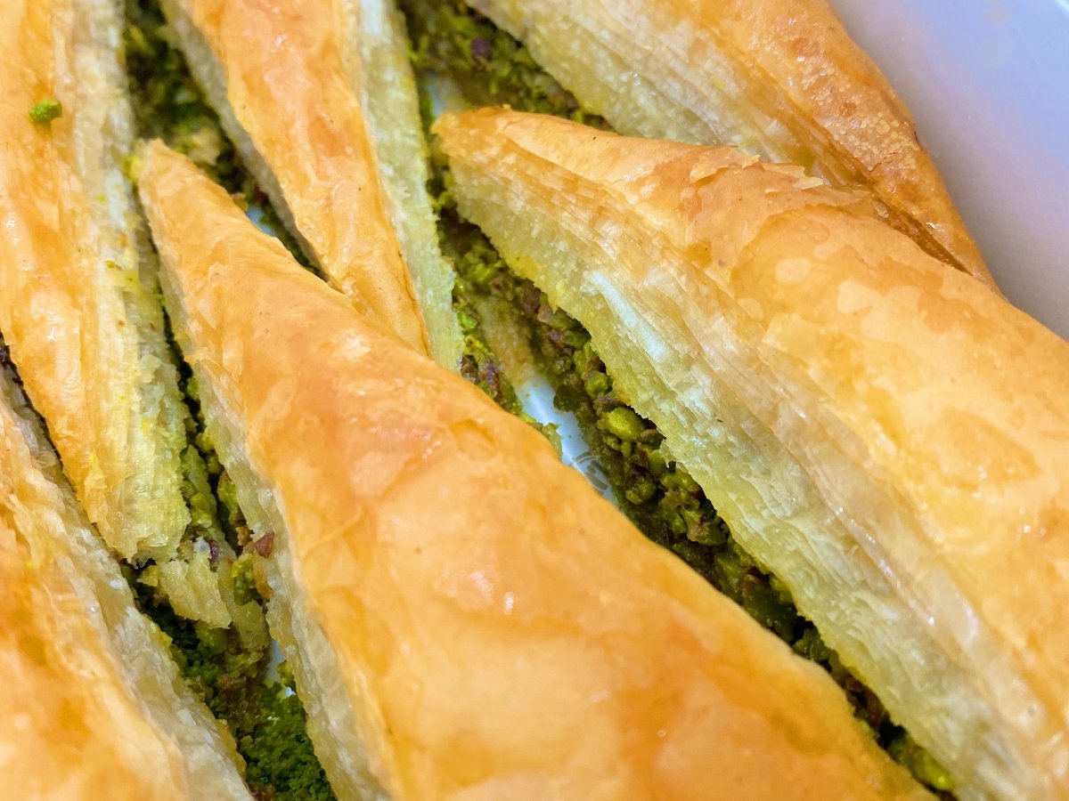 Celebiogullari | Antep Carrot Slice Baklava with Pistachio - TryAladdin