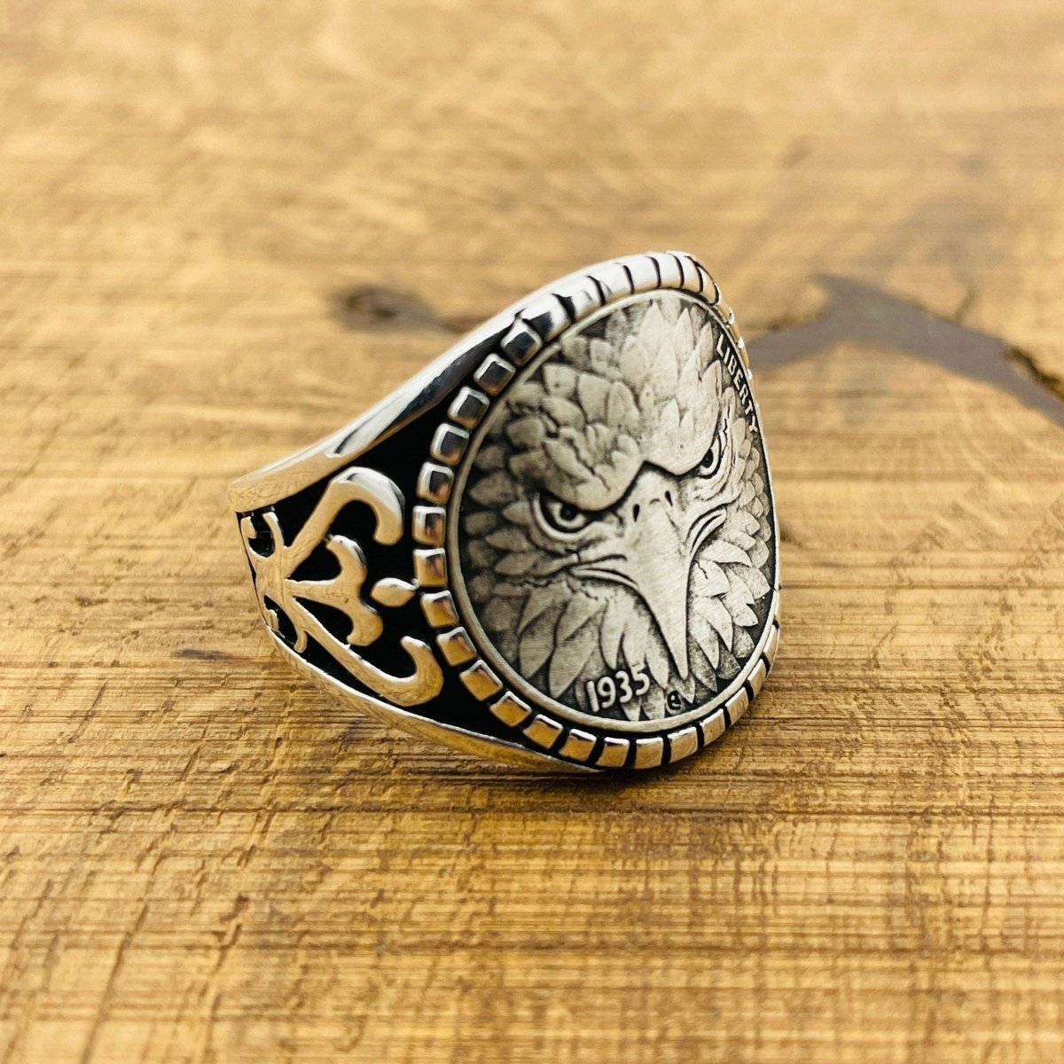 Eagle Face Model Silver Men's Ring - TryAladdin