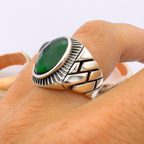 Green Oval Emerald Stone Men's Silver Ring - TryAladdin