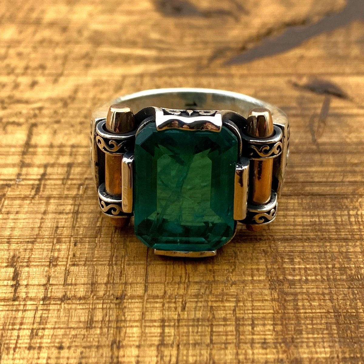 Green Tourmaline Stone Silver Men's Ring - TryAladdin