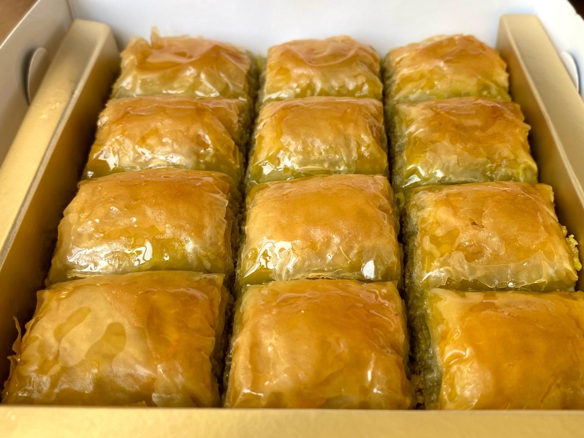 Koskeroglu | Special Prince Pistachio Baklava (12 Pieces) - TryAladdin