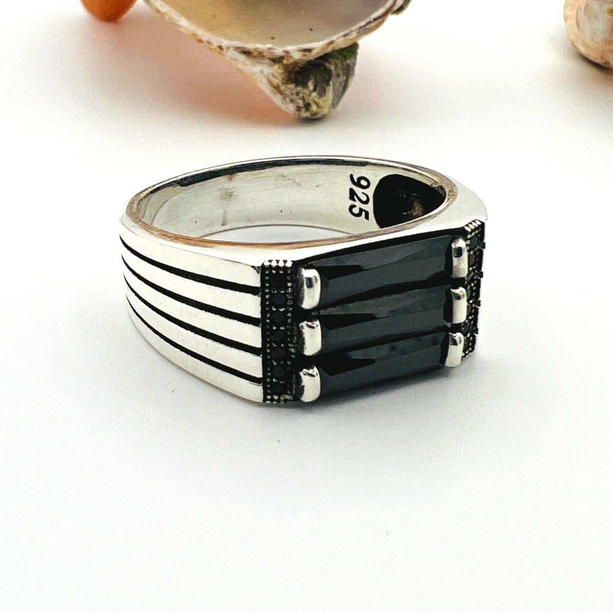 Men's Black Onyx Ring - TryAladdin