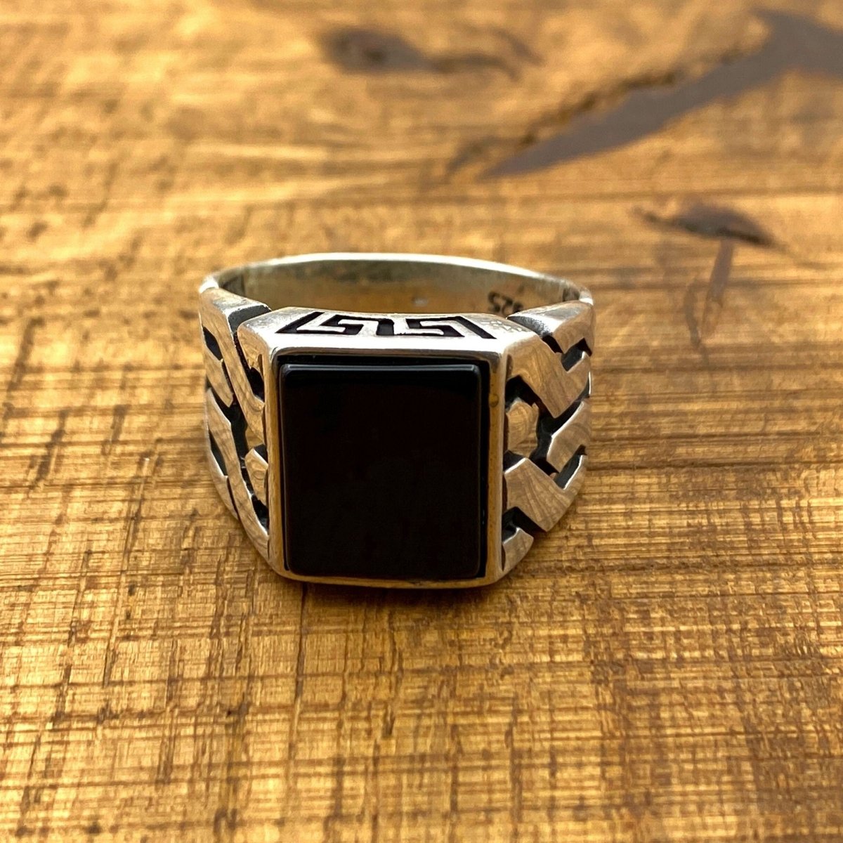 Men's Black Onyx Square Stone Silver Ring - TryAladdin