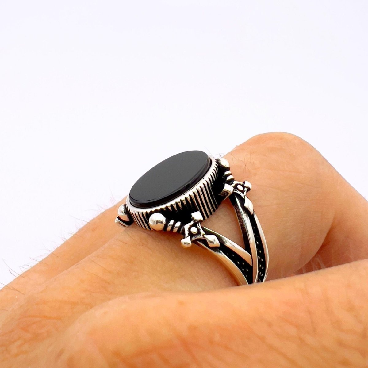 Men's Black Onyx Sterling Silver Ring - TryAladdin