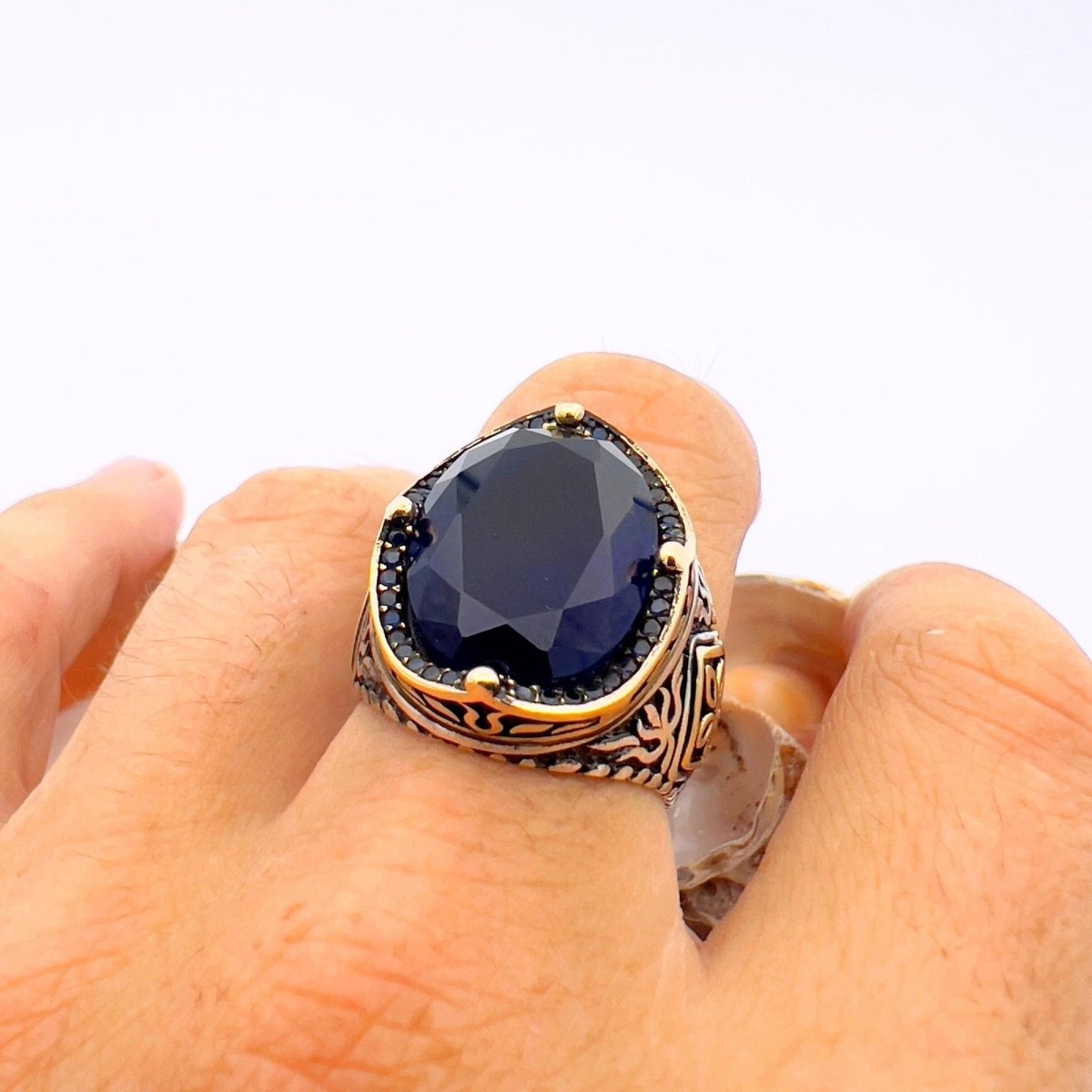 Men's Blue Sapphire Stone Silver Ring - TryAladdin