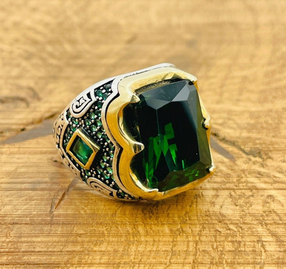 Men's Emerald Silver Ring - TryAladdin