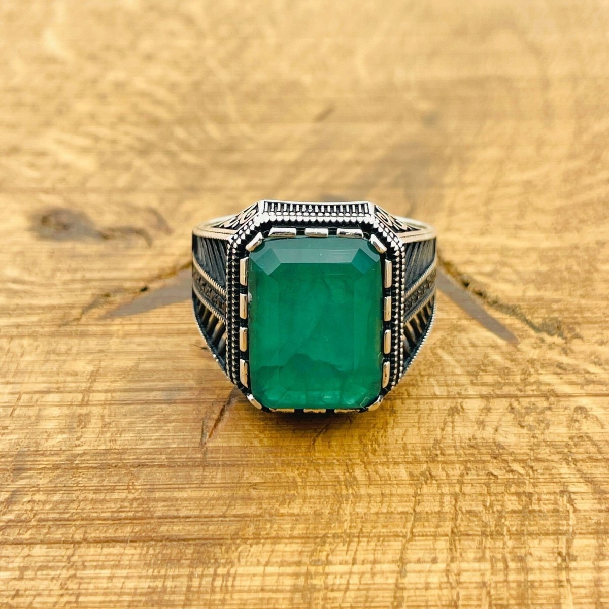 Men's Green Paraiba Silver Ring - TryAladdin