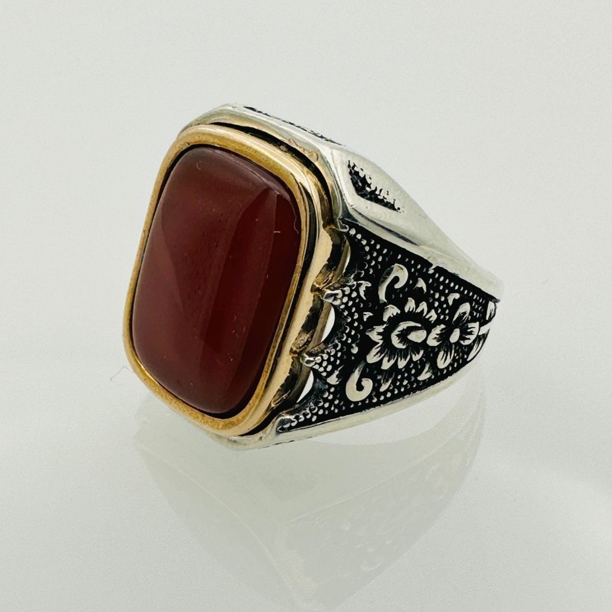 Men's Natural Red Aqeeq Silver Ring - TryAladdin