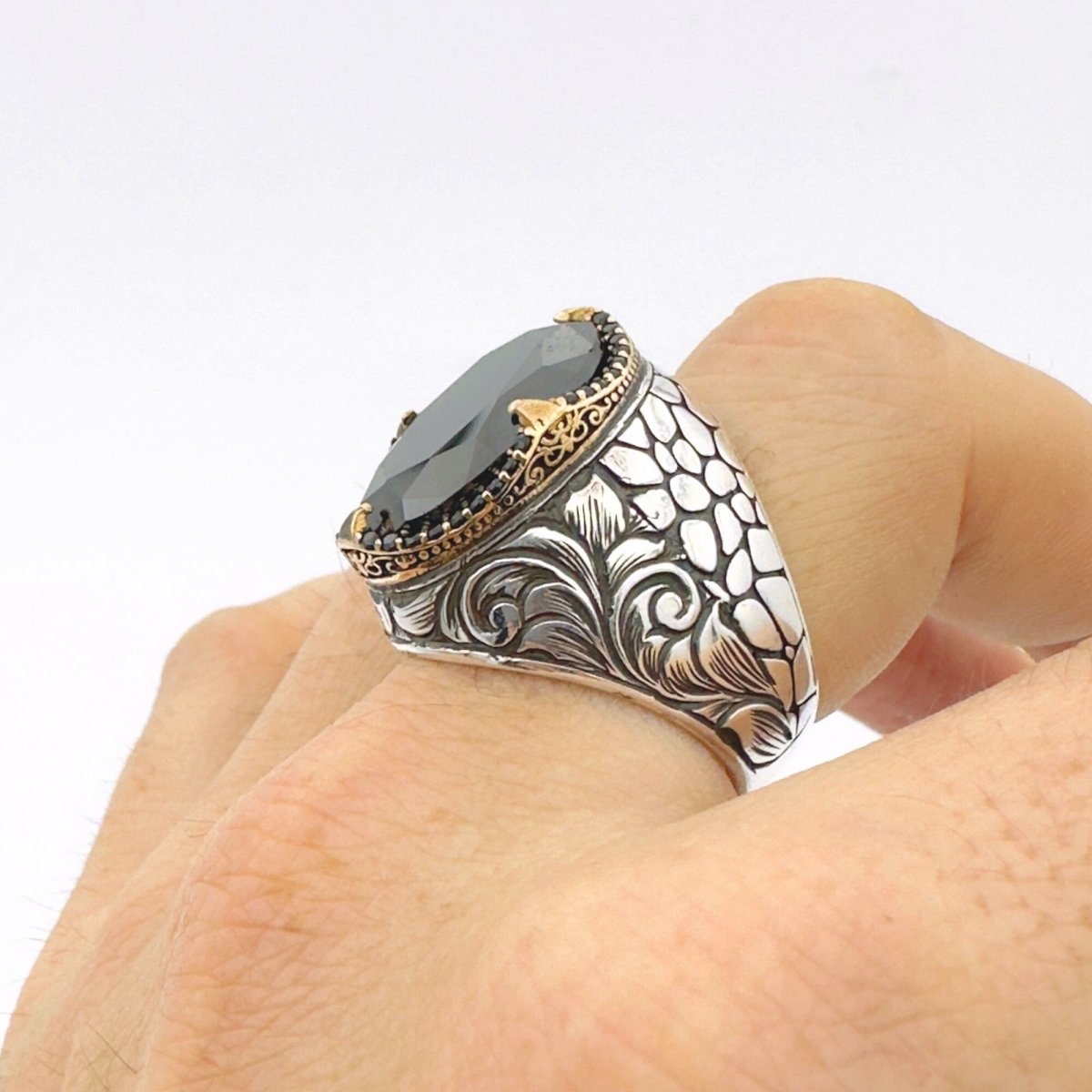 Men's Oval Onyx Silver Ring - TryAladdin