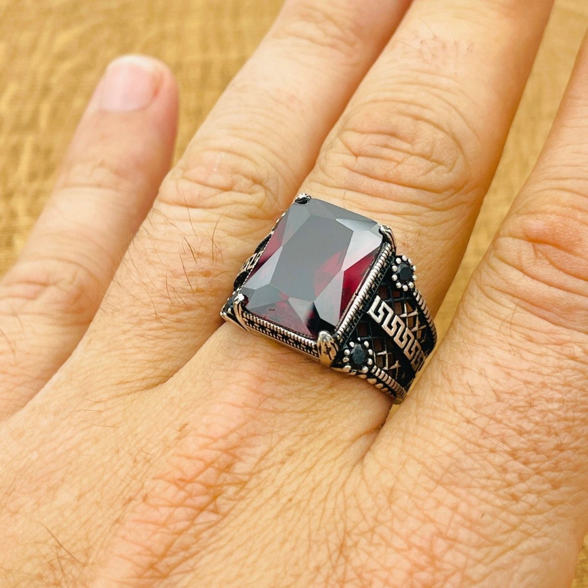 Men's Square Ruby Ring - TryAladdin