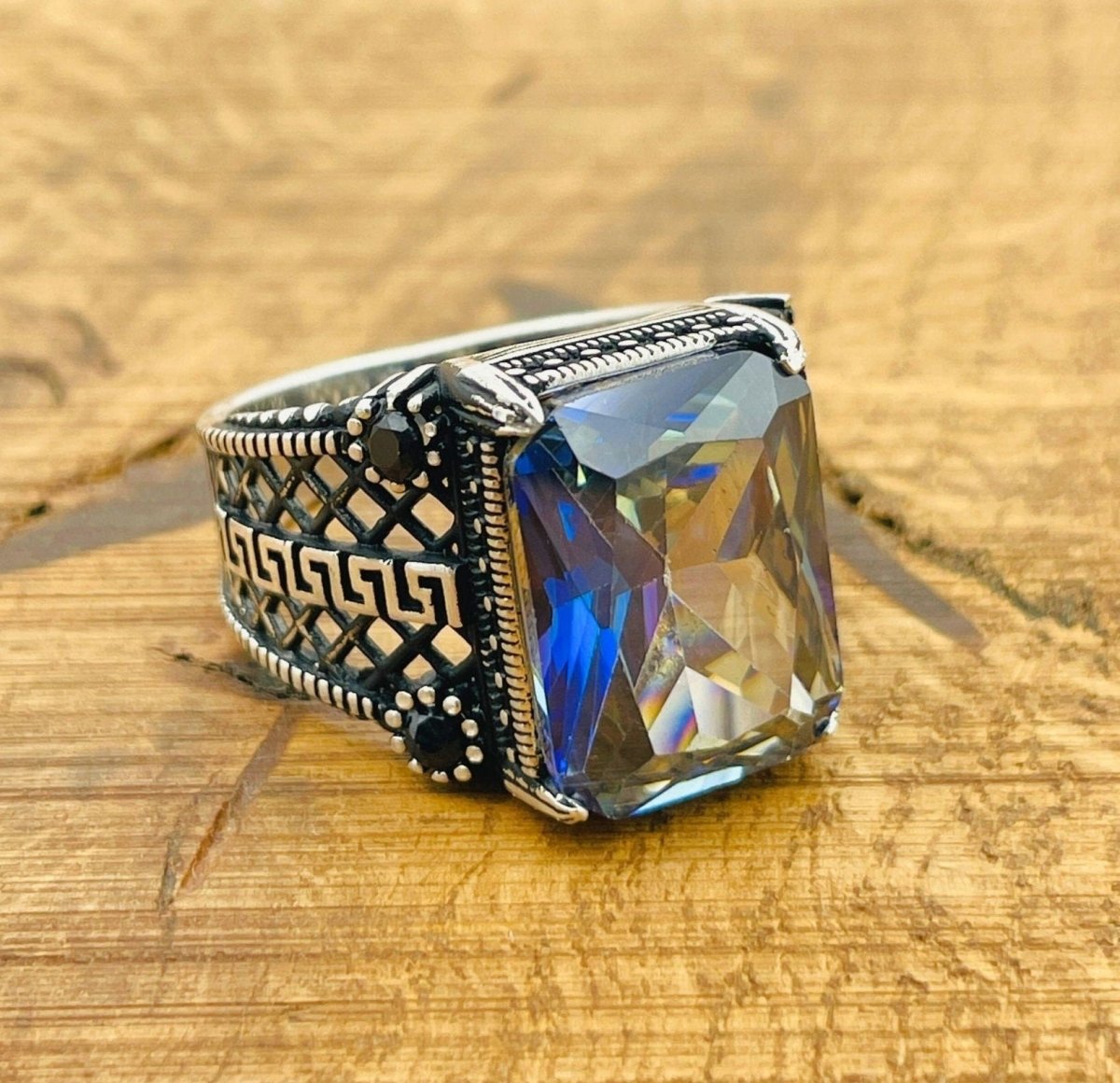 Men's Tanzanite Silver Ring - TryAladdin