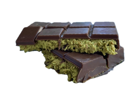 Pistachio Praline Dubai Chocolate Bar – Crispy & Nutty Delight 71gr - TryAladdin