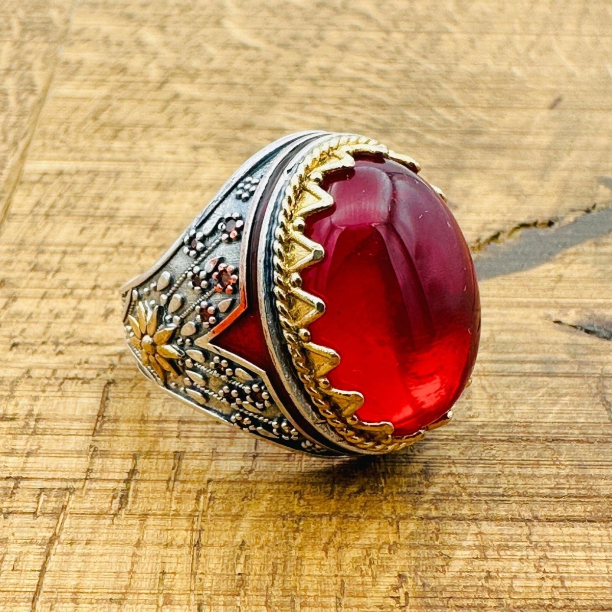 Red Topaz Oval Agate Ring - TryAladdin