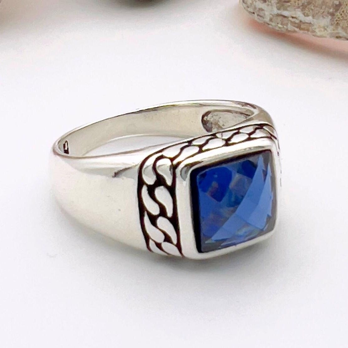 Sapphire Squared Stone Ring - TryAladdin