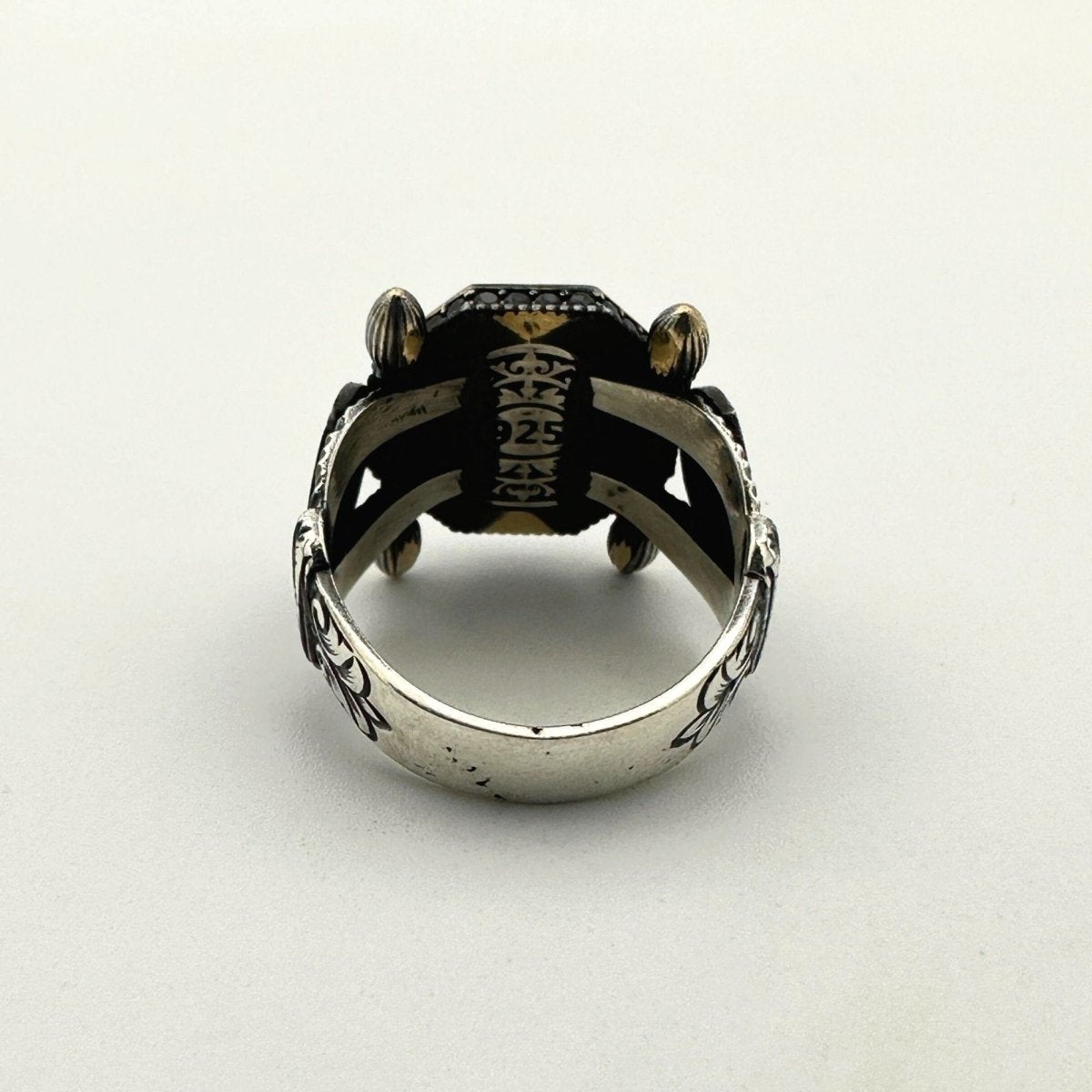 Square Black Onyx Gemstone Silver Ring - TryAladdin