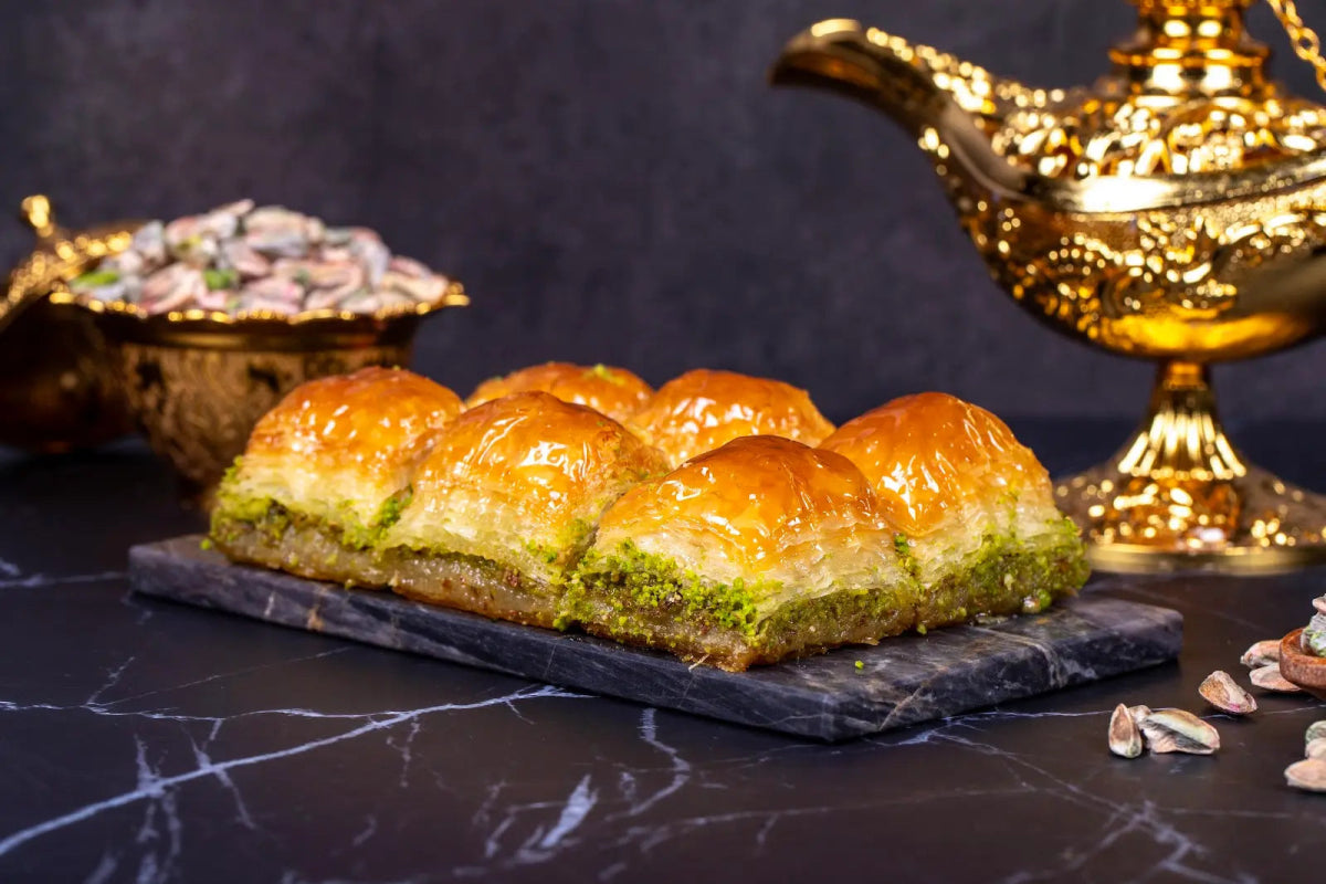 Sukru Efendi 1935 | Less Sugar Turkish Baklava With Pistachio in Gift Metal Box - TryAladdin