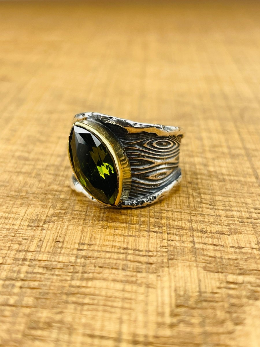 Women's Peridot Silver Ring - TryAladdin