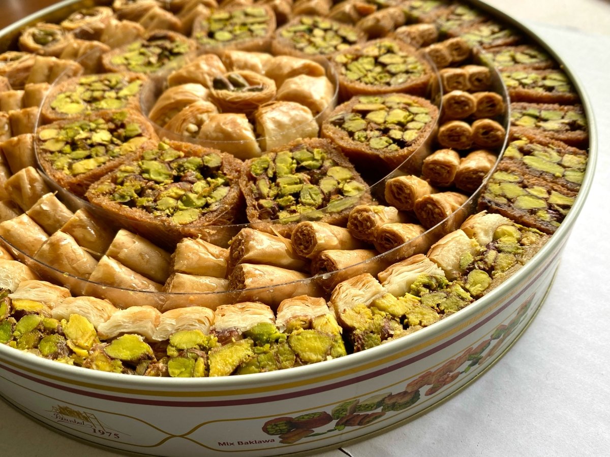 Zaitoune | Gourmet Mix Baklava - Exclusive Gift Box - TryAladdin