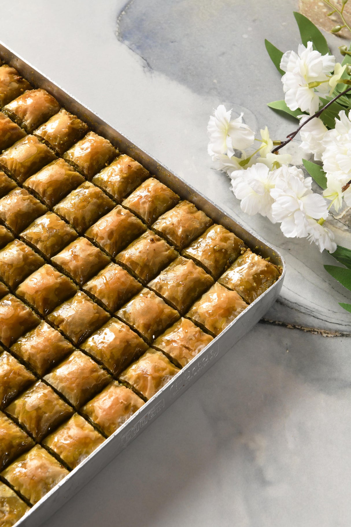 Asi | Special Mini Baklava with Pistachio Tray - TryAladdin